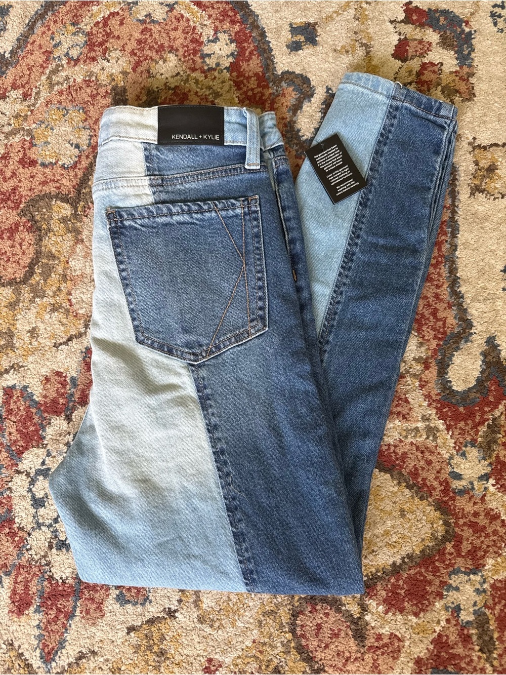 Kendall & Kylie Women’s Two-Tone Blue Patchwork Jeans 9/29